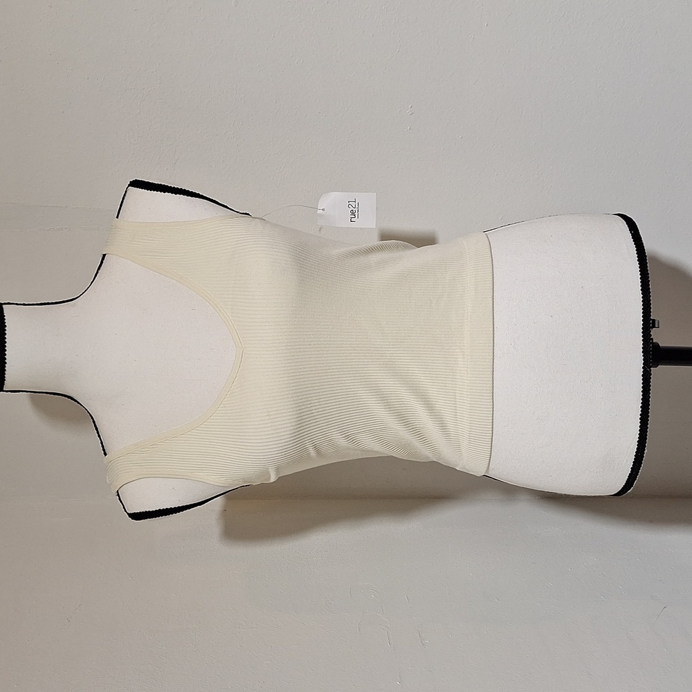 True by Rue 21 Cream/Light Yellow V-Neck Bodycon Sheer Cropped Tank Top L